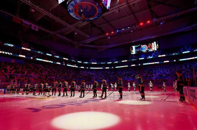 时隔2234天KHL重返中国!上海龙主场首秀1-2惜败,福帅创三重历史